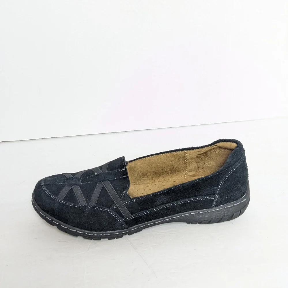 Natural soul suede loafers